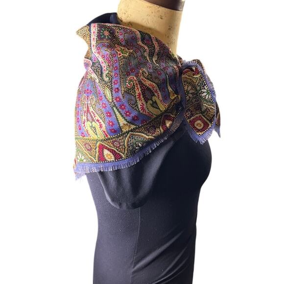 Oscar De La Renta Purple Wool Printed Sparkly Scarf fringe edges 30in Vintage - Picture 7 of 10